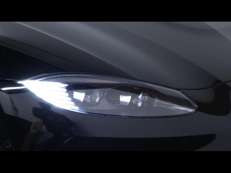 Aston Martin Timeless by Louyet | V8 Vantage