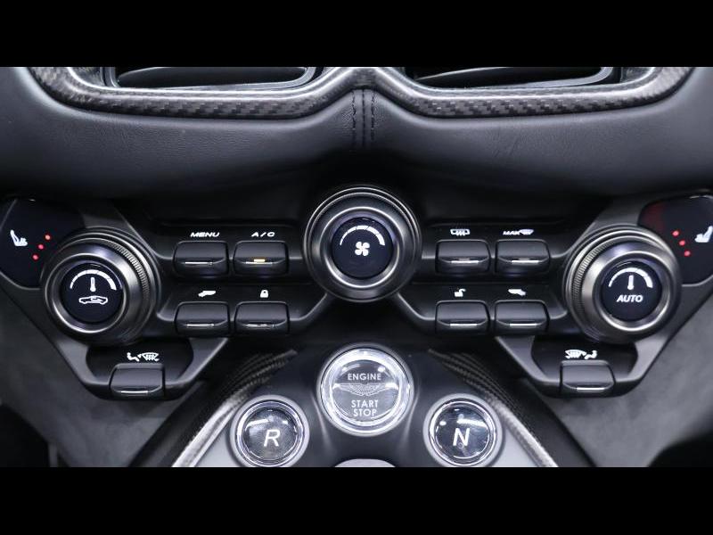Aston Martin Timeless by Louyet | V8 Vantage