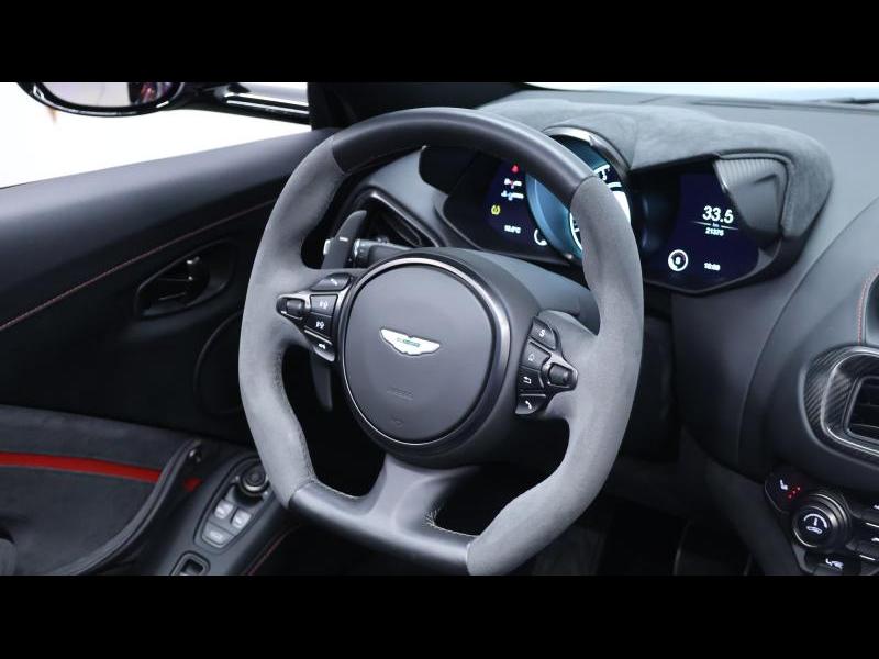 Aston Martin Timeless by Louyet | V8 Vantage