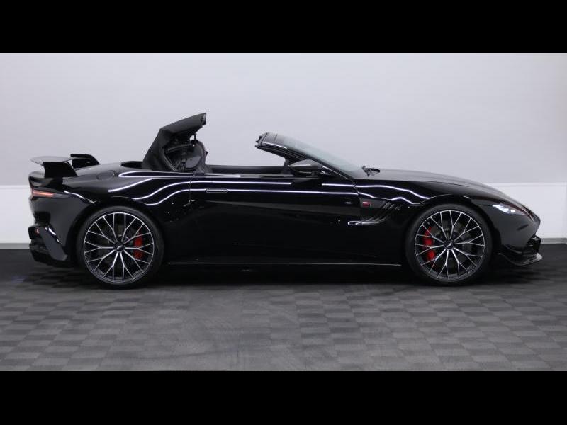 Aston Martin Timeless by Louyet | V8 Vantage