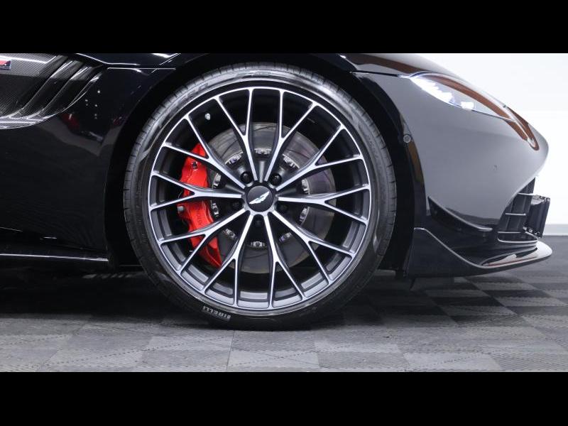 Aston Martin Timeless by Louyet | V8 Vantage