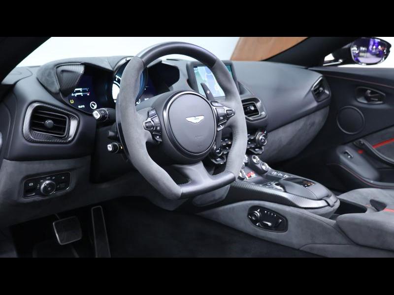 Aston Martin Timeless by Louyet | V8 Vantage