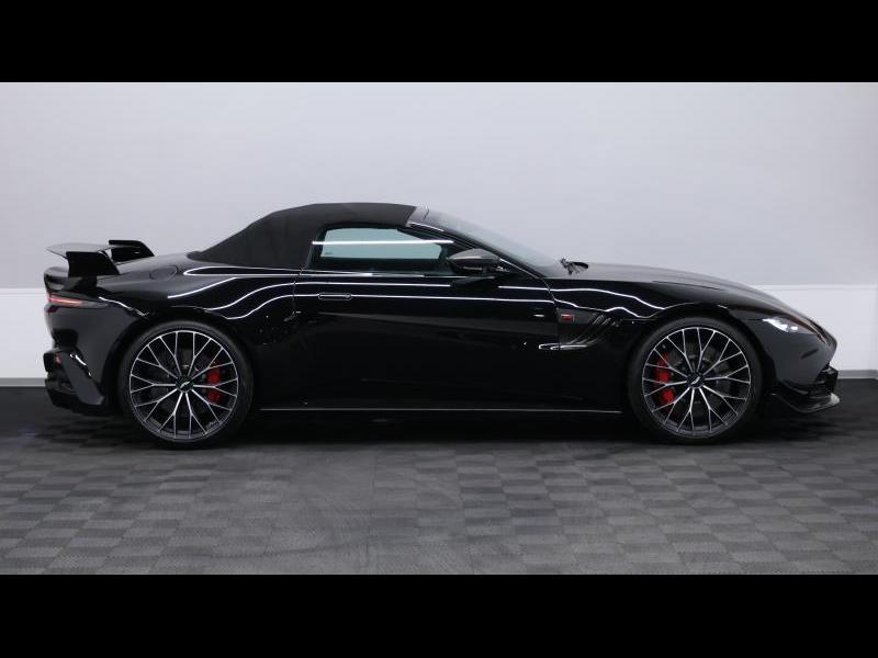 Aston Martin Timeless by Louyet | V8 Vantage