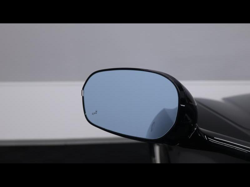 Aston Martin Timeless by Louyet | Vantage