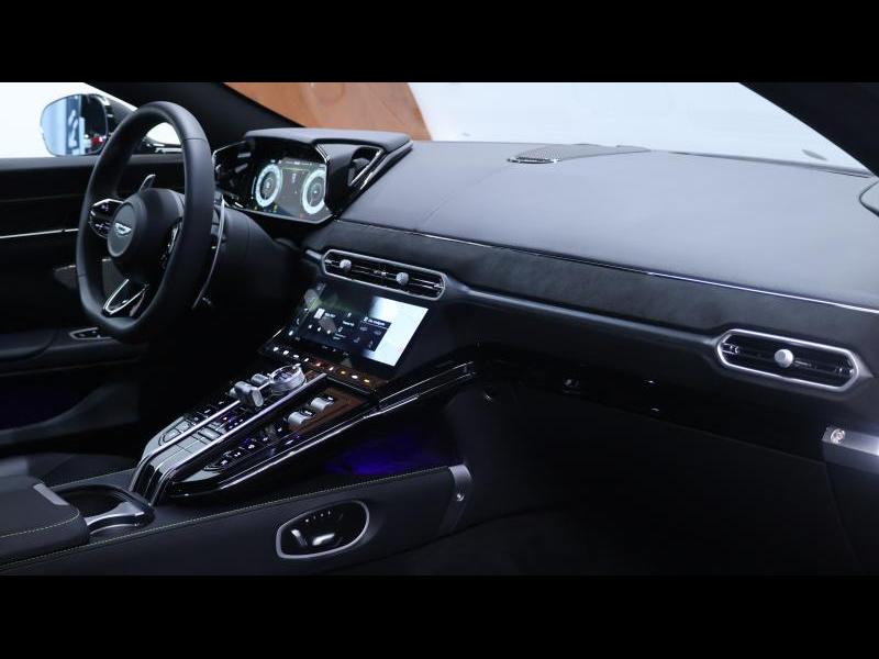Aston Martin Timeless by Louyet | Vantage