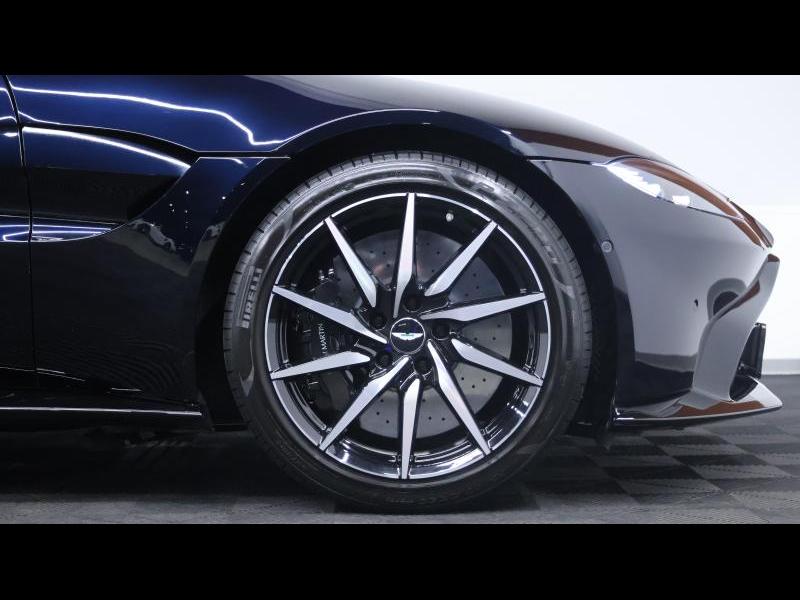 Aston Martin Timeless by Louyet | Vantage