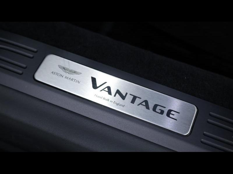 Aston Martin Timeless by Louyet | Vantage