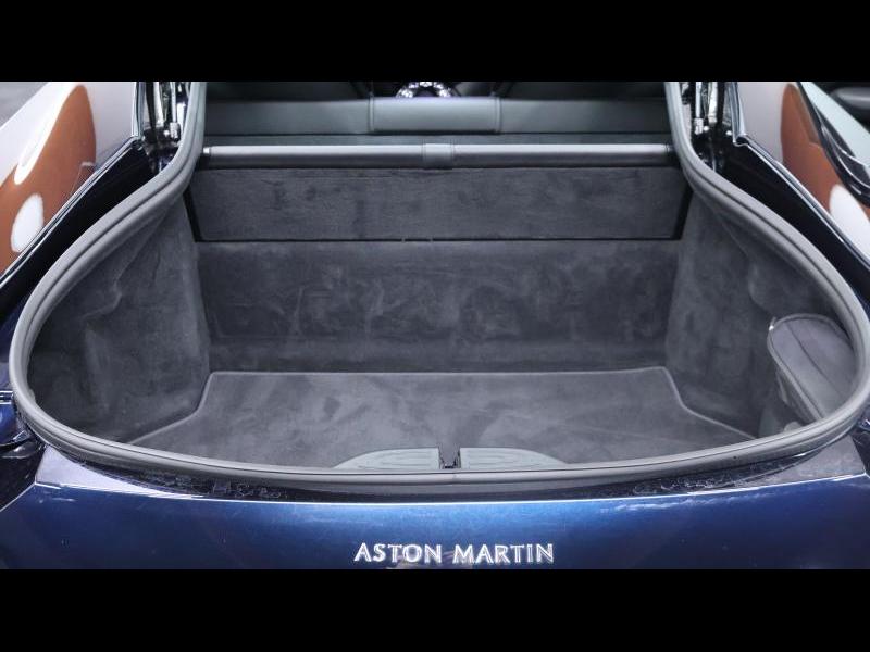 Aston Martin Timeless by Louyet | Vantage