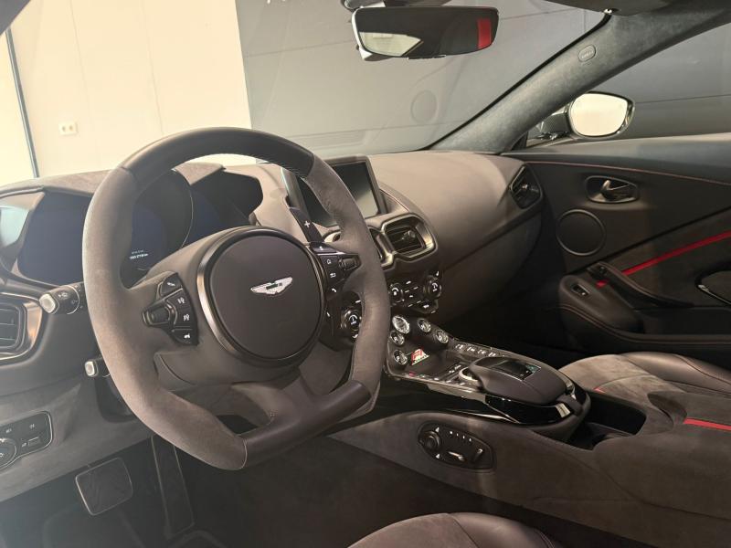 Aston Martin Timeless by Louyet | V8 Vantage