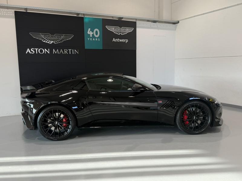 Aston Martin Timeless by Louyet | V8 Vantage