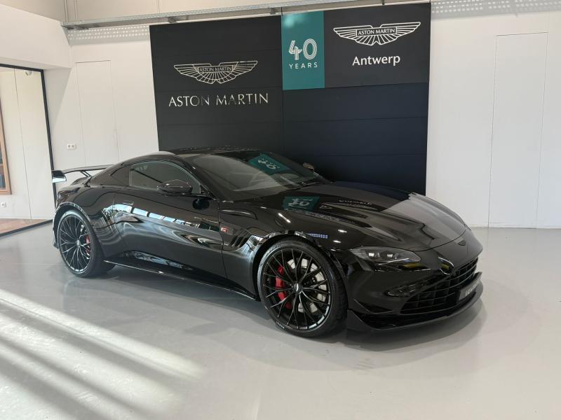 Aston Martin Timeless by Louyet | V8 Vantage