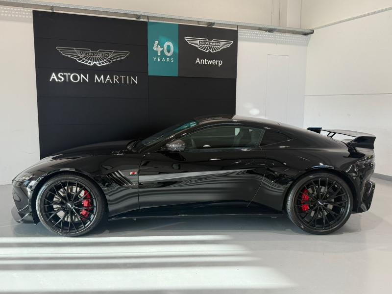 Aston Martin Timeless by Louyet | V8 Vantage