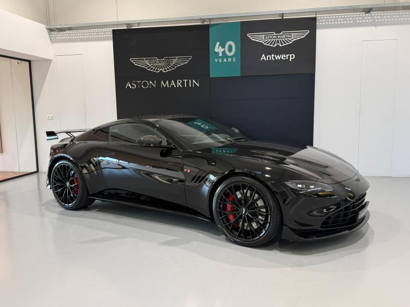Aston Martin Timeless by Louyet | V8 Vantage