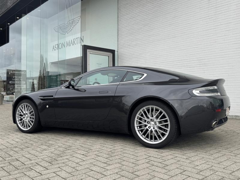 Aston Martin Timeless by Louyet | V8 Vantage