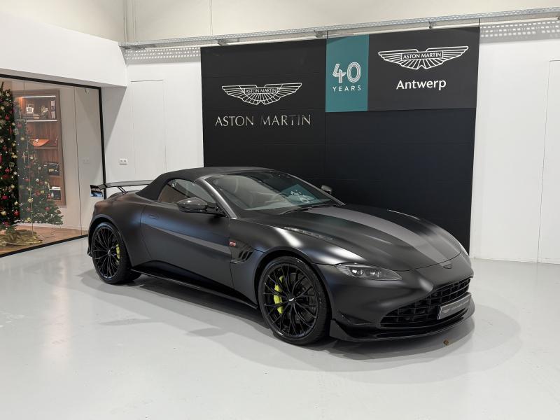 Aston Martin Timeless by Louyet | V8 Vantage