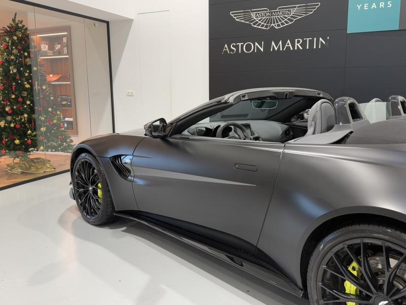 Aston Martin Timeless by Louyet | V8 Vantage