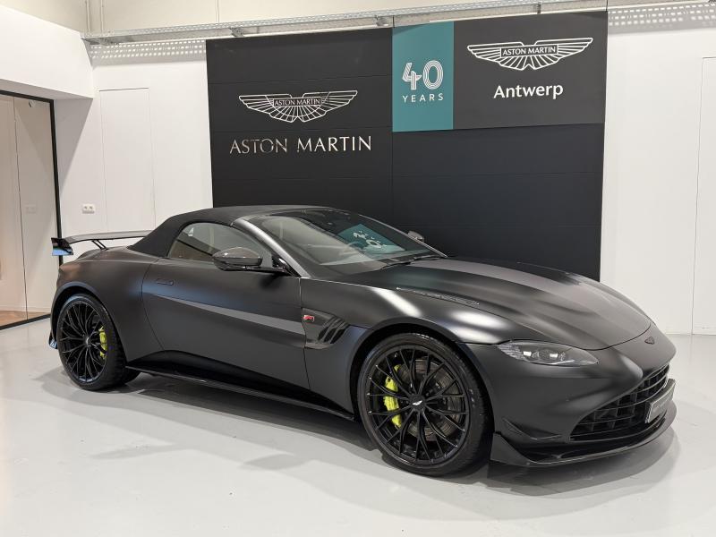 Aston Martin Timeless by Louyet | V8 Vantage