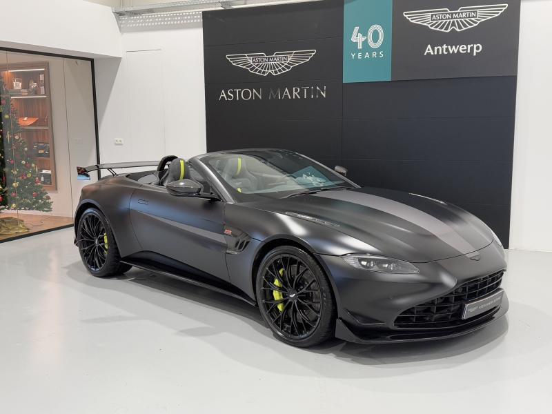 Aston Martin Timeless by Louyet | V8 Vantage