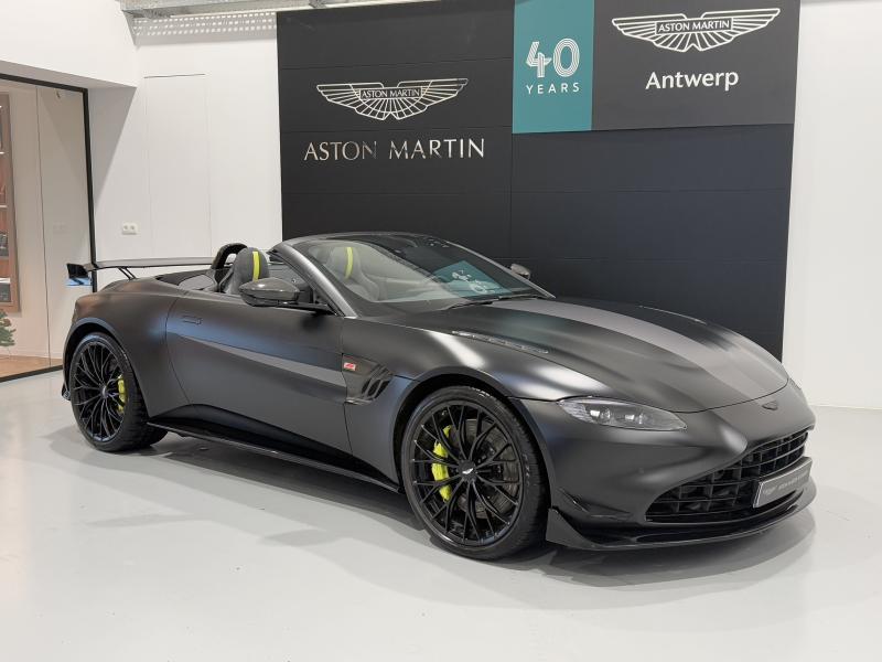 Aston Martin Timeless by Louyet | V8 Vantage