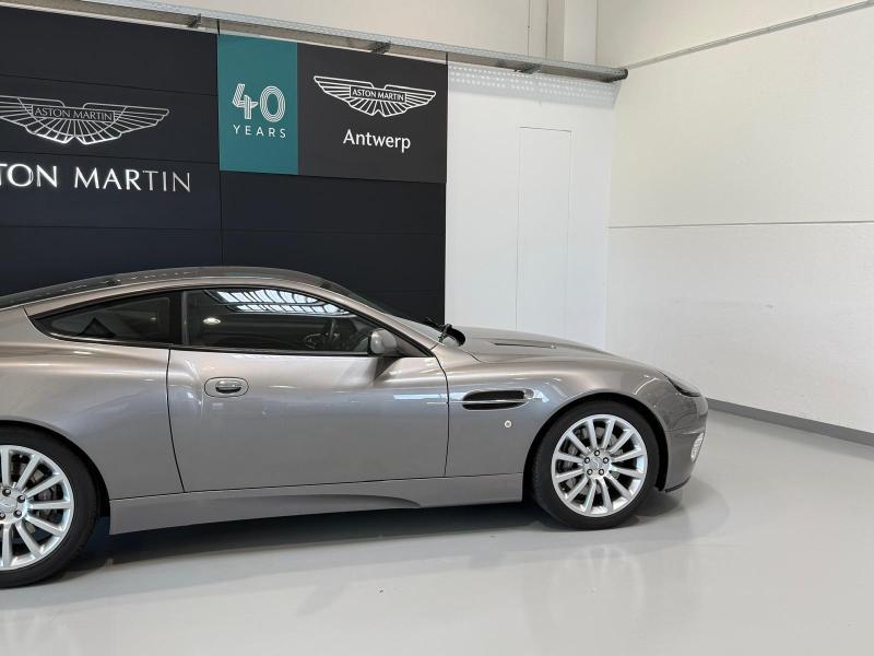 Aston Martin Timeless by Louyet | Vanquish