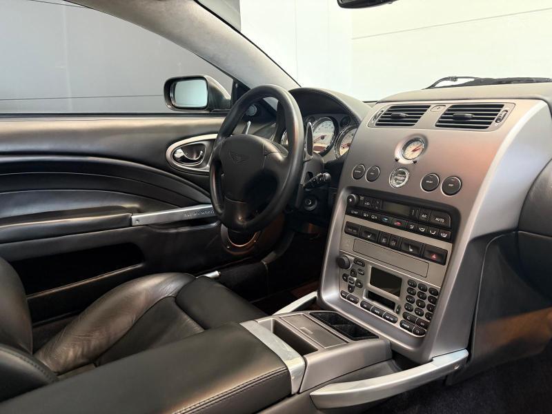 Aston Martin Timeless by Louyet | Vanquish