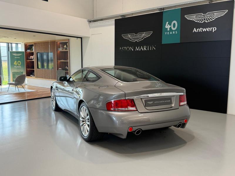 Aston Martin Timeless by Louyet | Vanquish