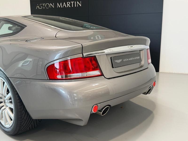 Aston Martin Timeless by Louyet | Vanquish