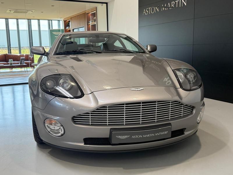 Aston Martin Timeless by Louyet | Vanquish