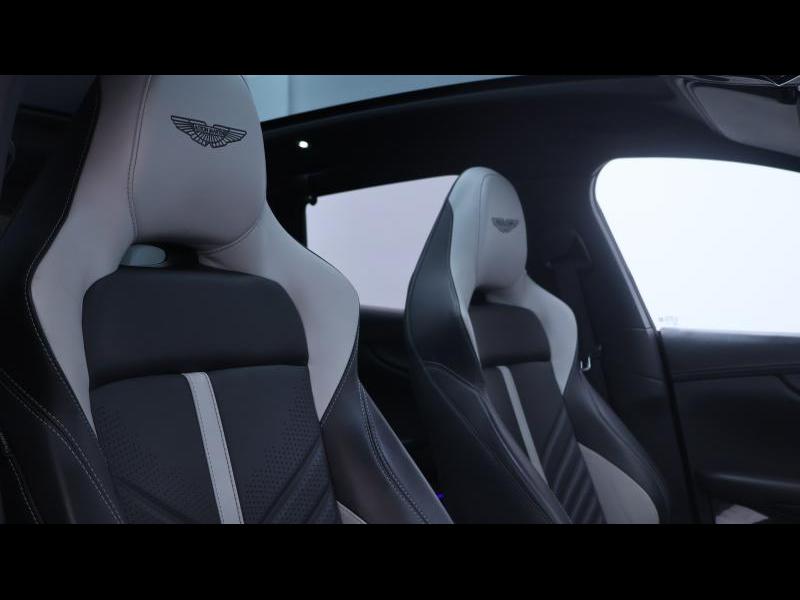 Aston Martin Timeless by Louyet | DBX