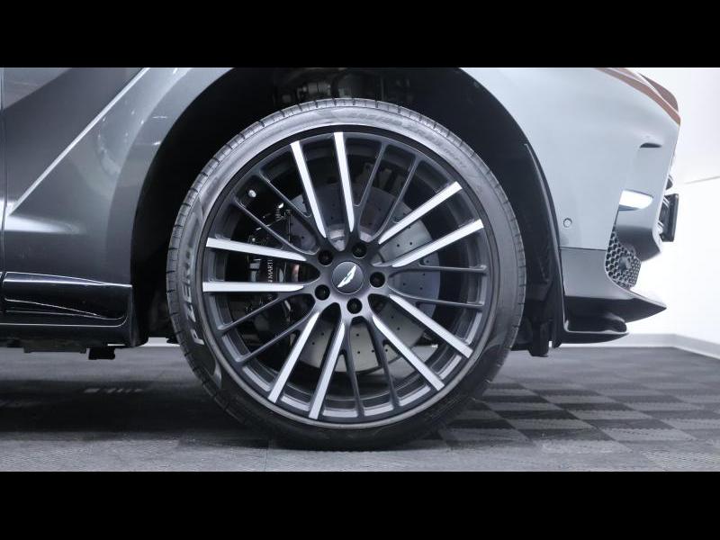Aston Martin Timeless by Louyet | DBX