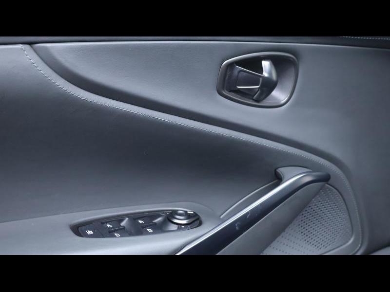 Aston Martin Timeless by Louyet | DBX