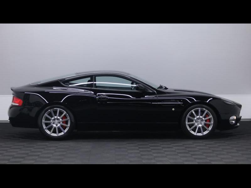 Aston Martin Timeless by Louyet | Vanquish