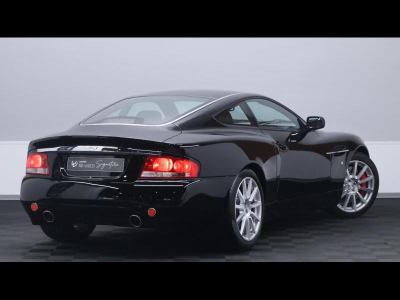 Aston Martin Timeless by Louyet | Vanquish