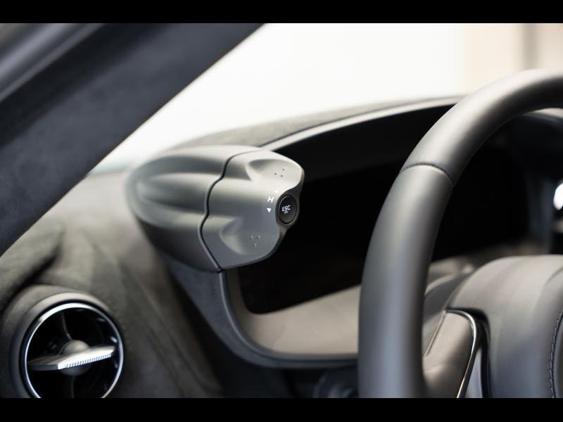 McLaren Qualified Pre-Owned by Louyet