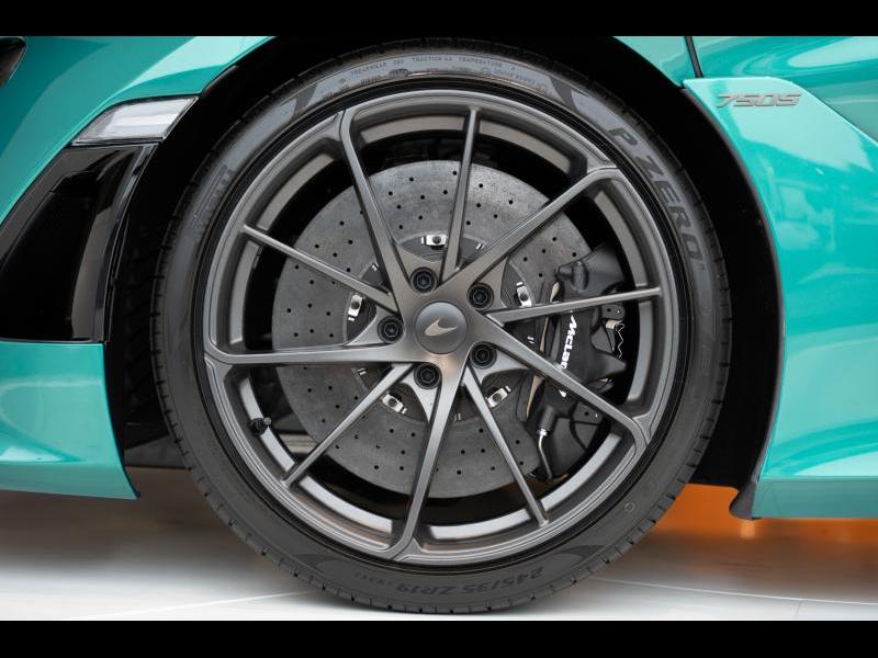 McLaren Qualified Pre-Owned by Louyet