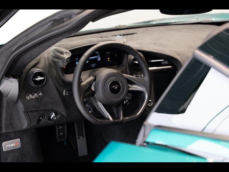 McLaren Qualified Pre-Owned by Louyet