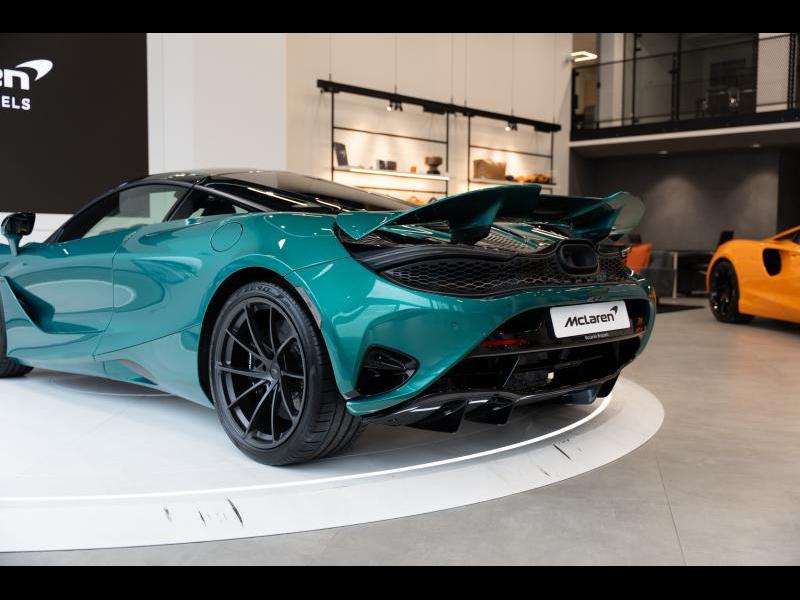 McLaren Qualified Pre-Owned by Louyet