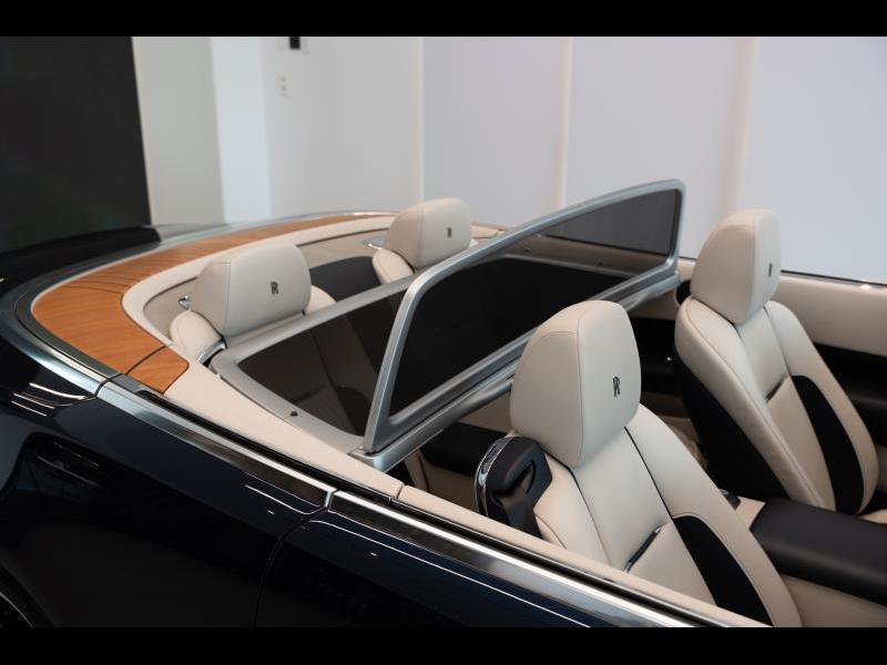 Rolls-Royce Provenance by Louyet | Dawn