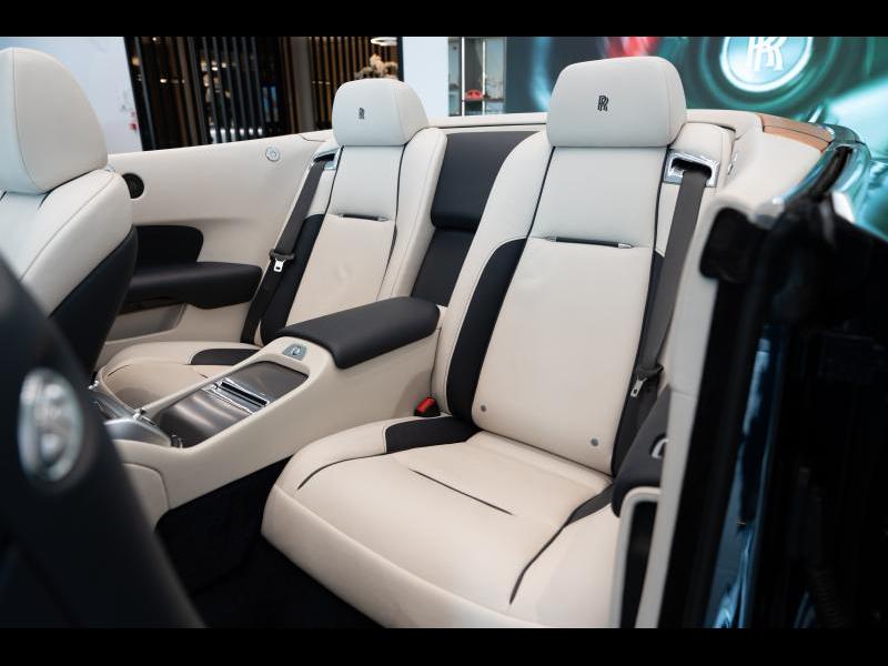 Rolls-Royce Provenance by Louyet | Dawn