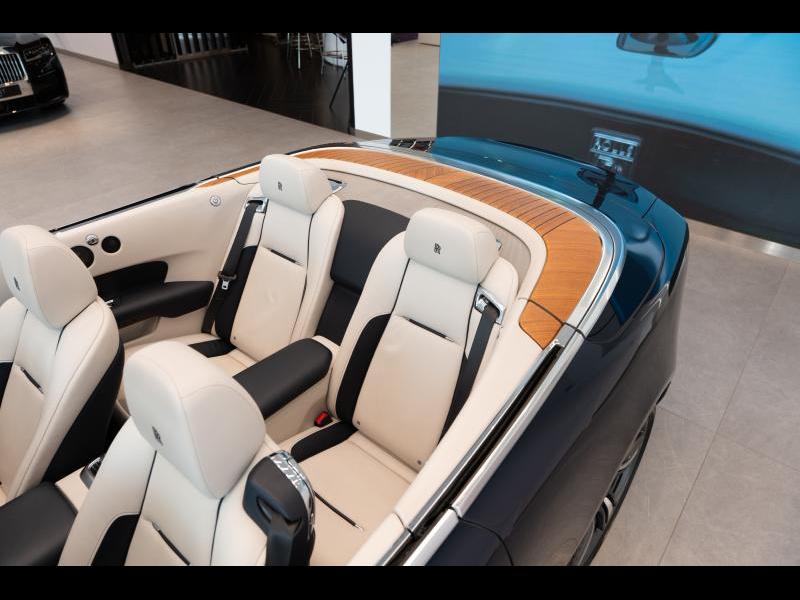 Rolls-Royce Provenance by Louyet | Dawn