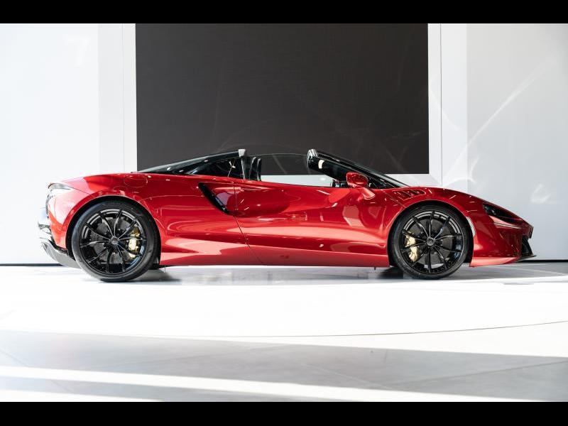 McLaren Qualified Pre-Owned by Louyet