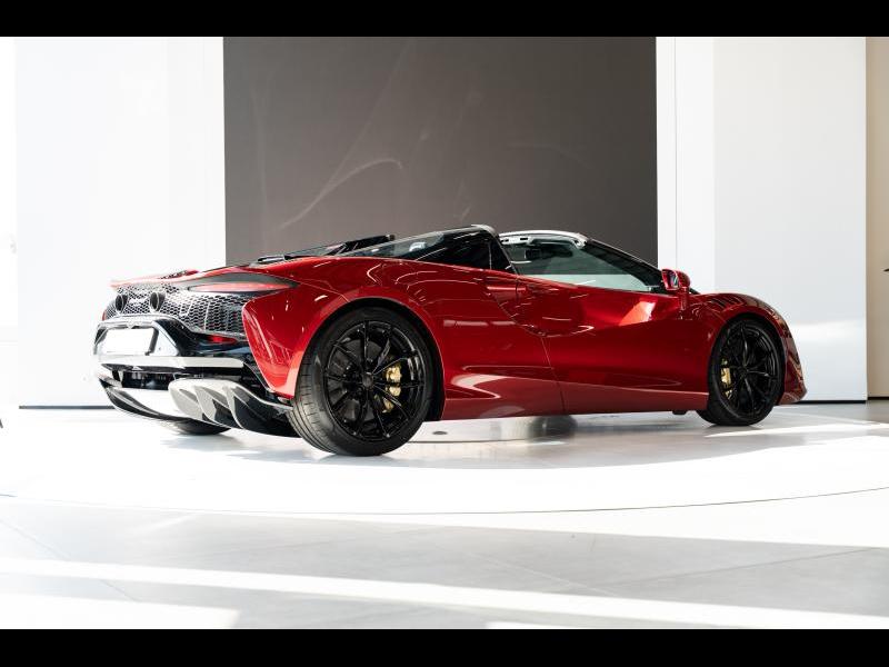 McLaren Qualified Pre-Owned by Louyet