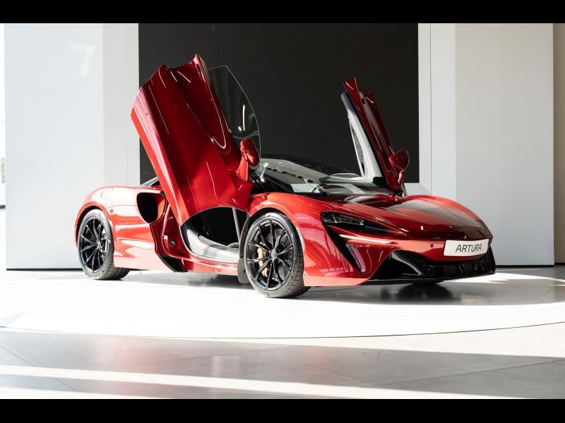 McLaren Qualified Pre-Owned by Louyet