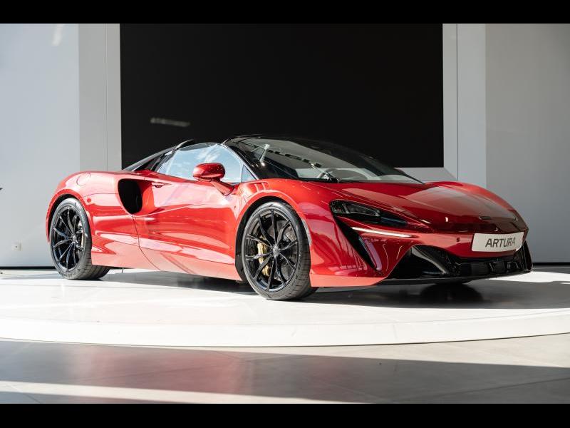 McLaren Qualified Pre-Owned by Louyet