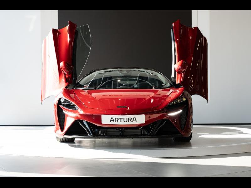 McLaren Qualified Pre-Owned by Louyet