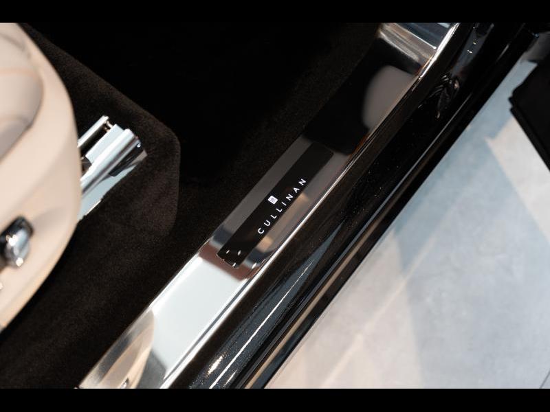 Rolls-Royce Provenance by Louyet | Cullinan