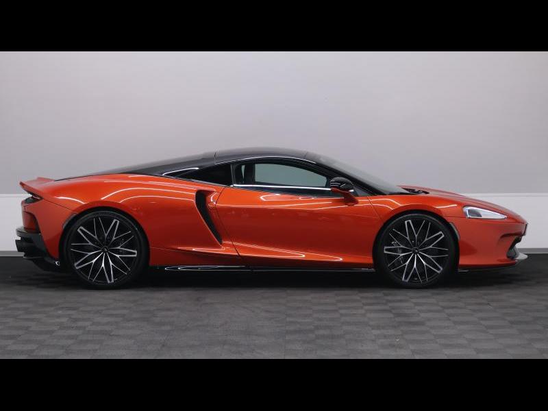 McLaren Qualified Pre-Owned by Louyet