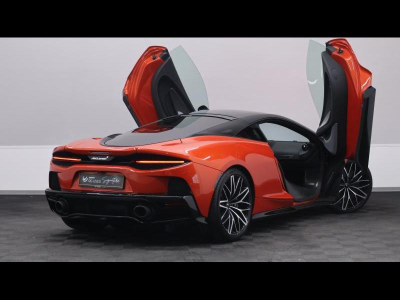 McLaren Qualified Pre-Owned by Louyet