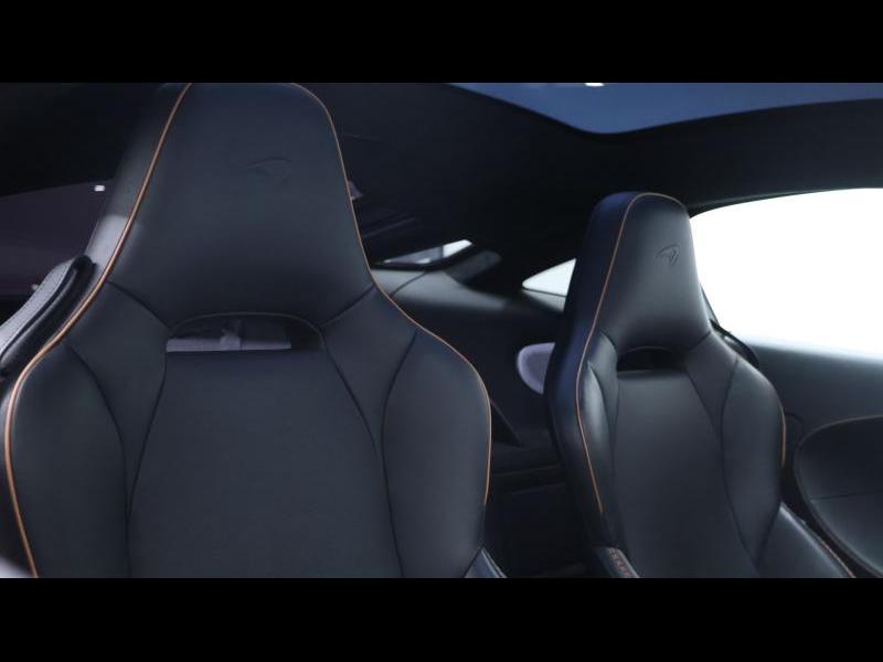 McLaren Qualified Pre-Owned by Louyet