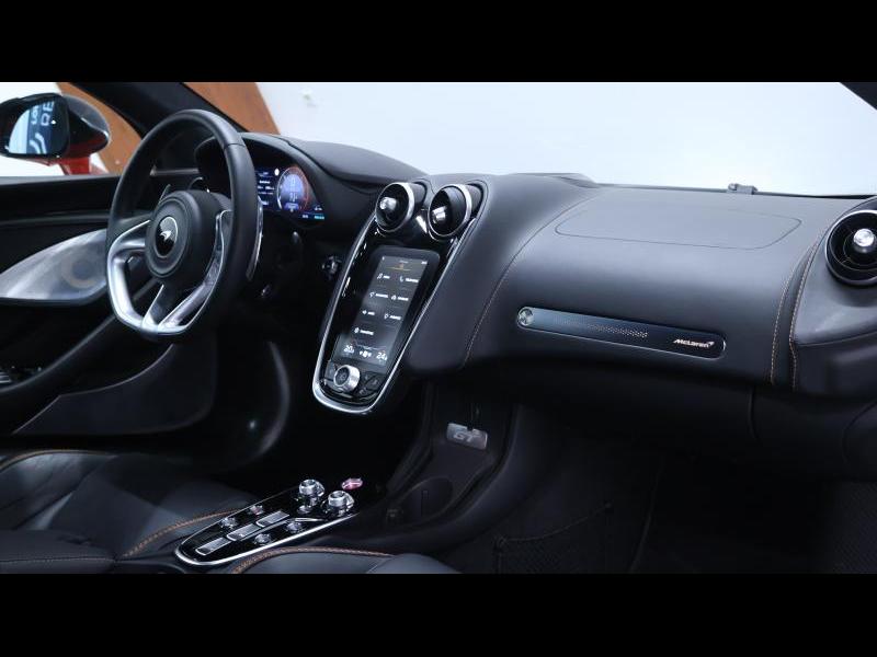 McLaren Qualified Pre-Owned by Louyet